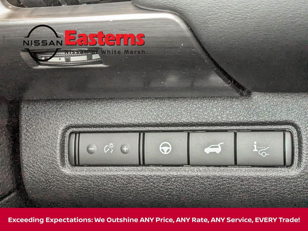 2025 Nissan Pathfinder Platinum White Marsh MD