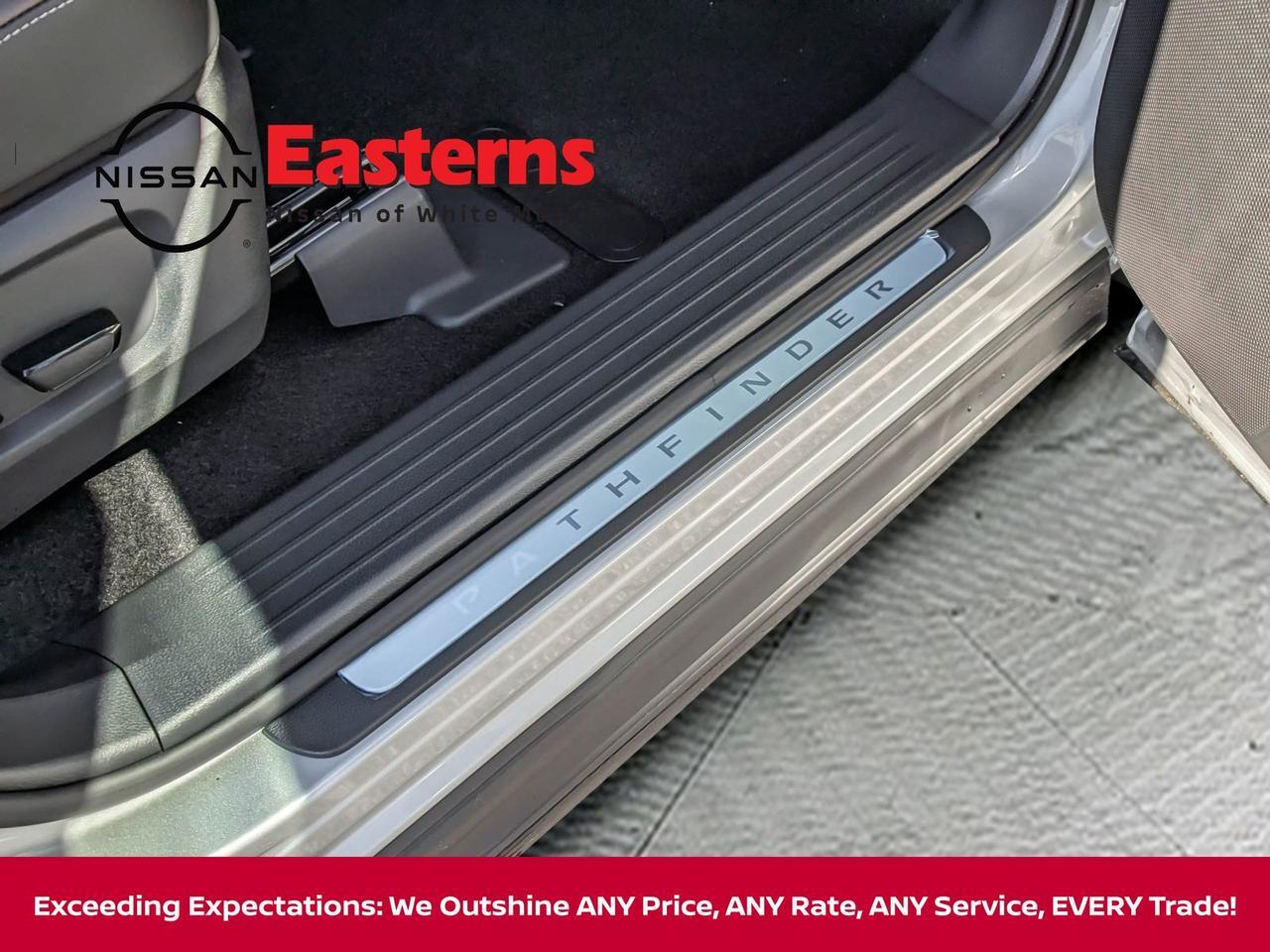 2025 Nissan Pathfinder Platinum White Marsh MD