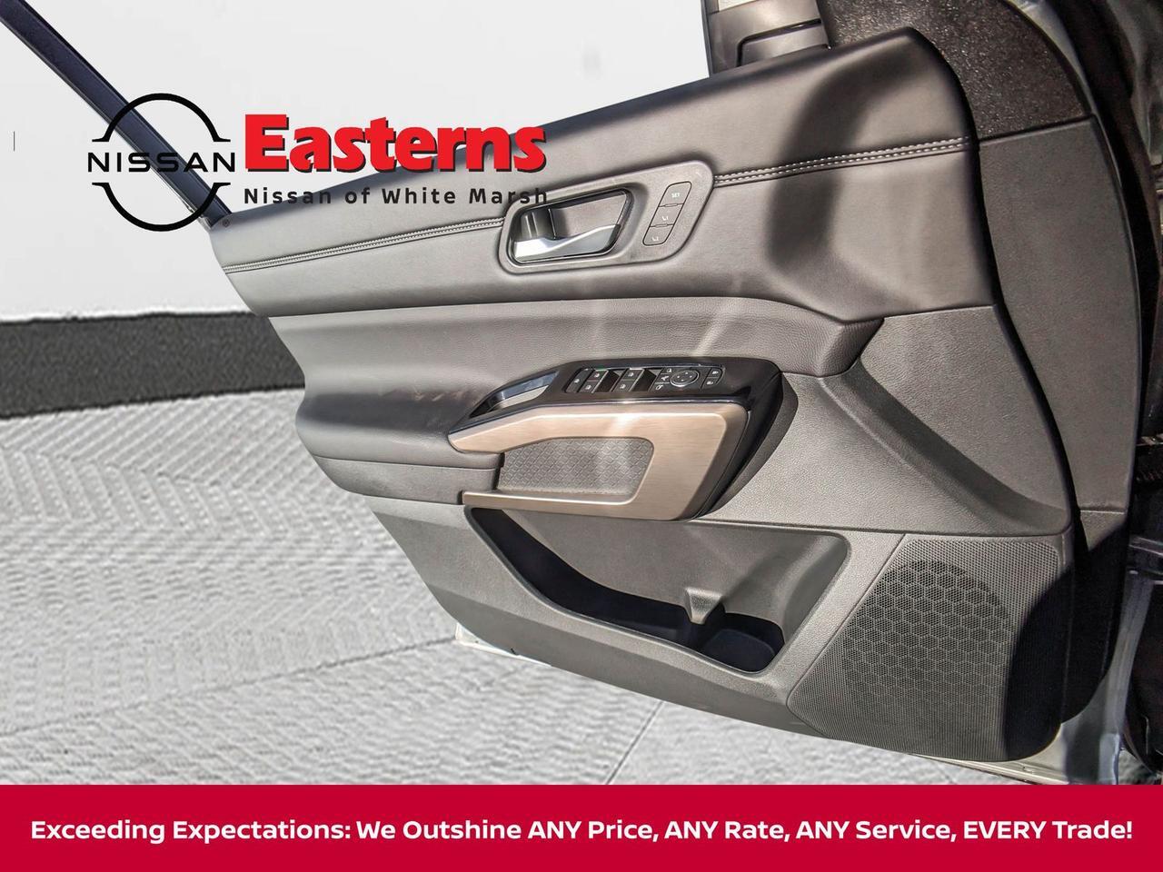 2025 Nissan Pathfinder Platinum White Marsh MD