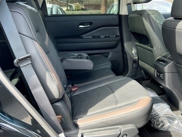 2025 Nissan Pathfinder Platinum Waldorf MD