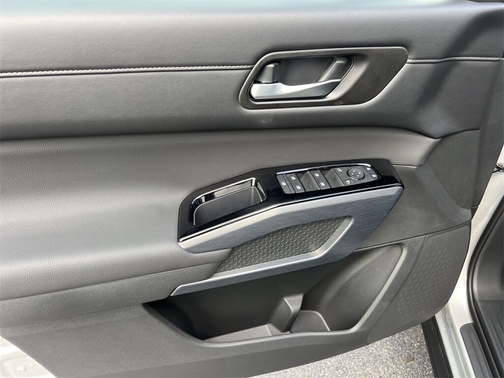 2025 Nissan Pathfinder SL Kennesaw GA