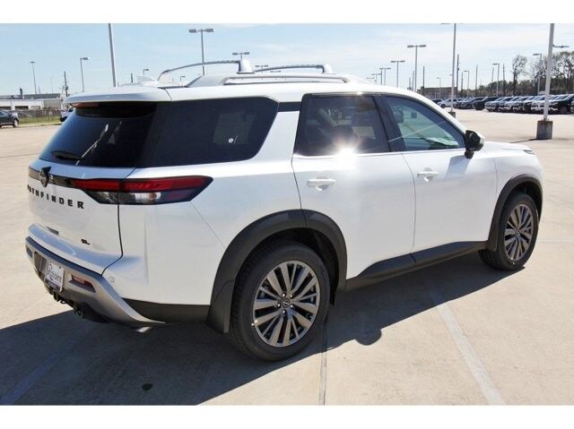 2025 Nissan Pathfinder SL