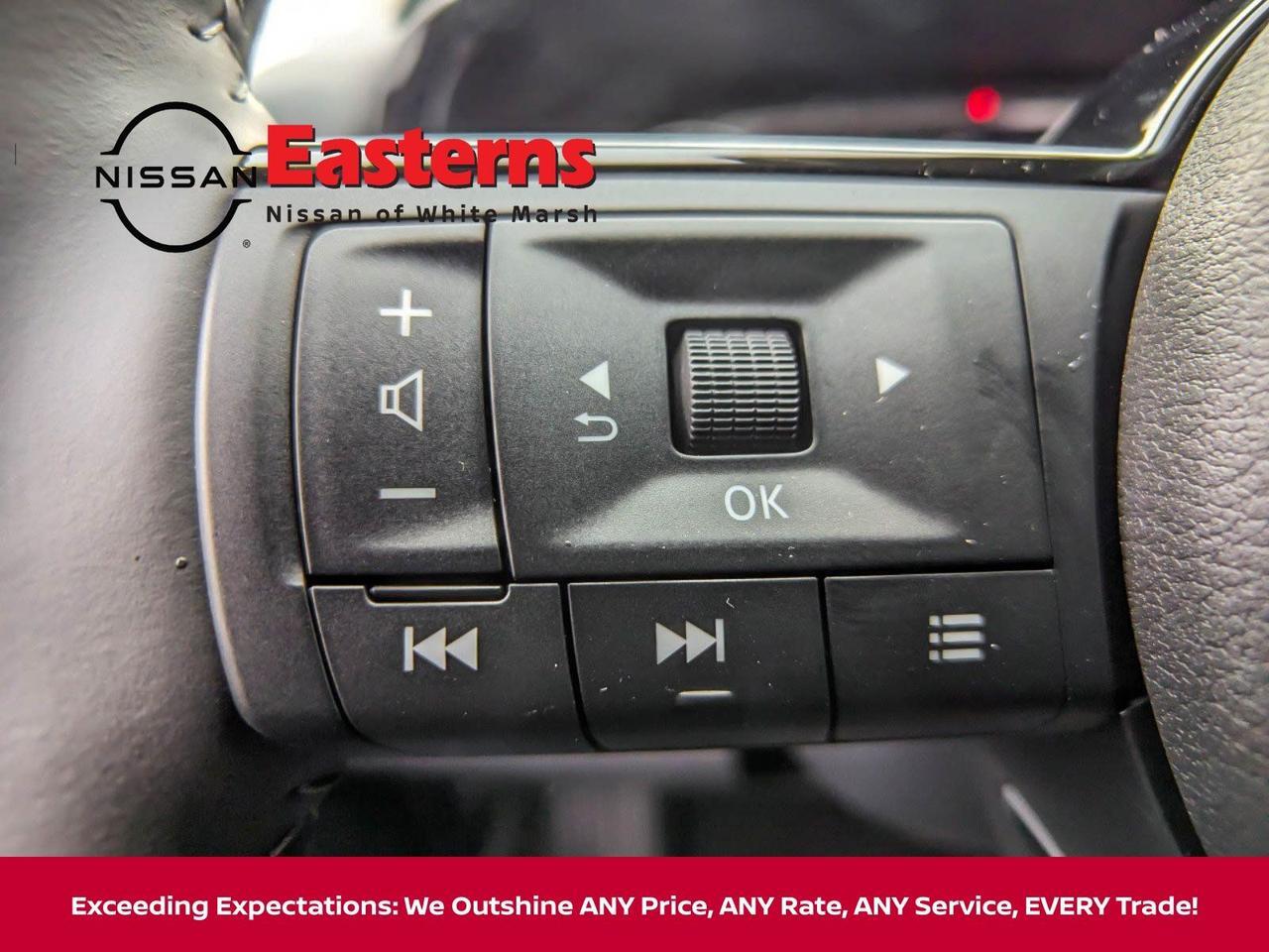 2025 Nissan Pathfinder SL White Marsh MD