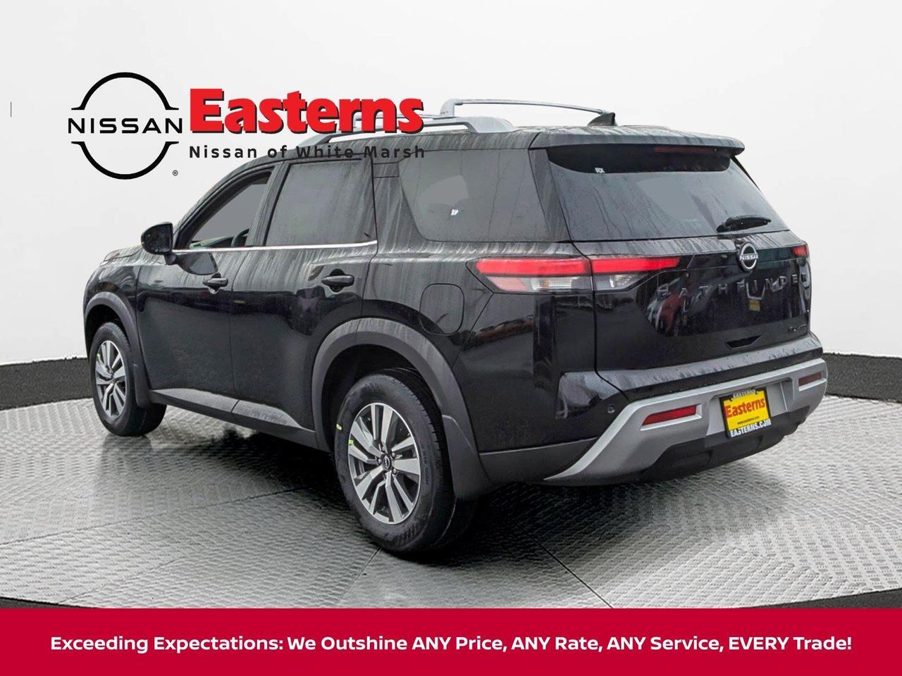 2025 Nissan Pathfinder SL White Marsh MD