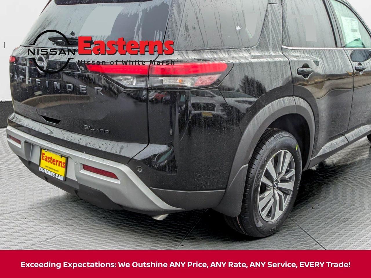 2025 Nissan Pathfinder SL White Marsh MD