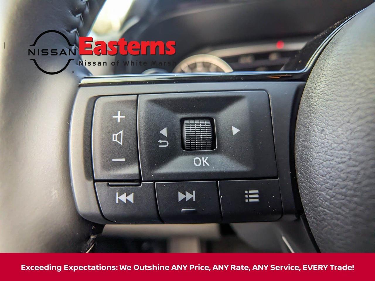 2025 Nissan Pathfinder SL White Marsh MD