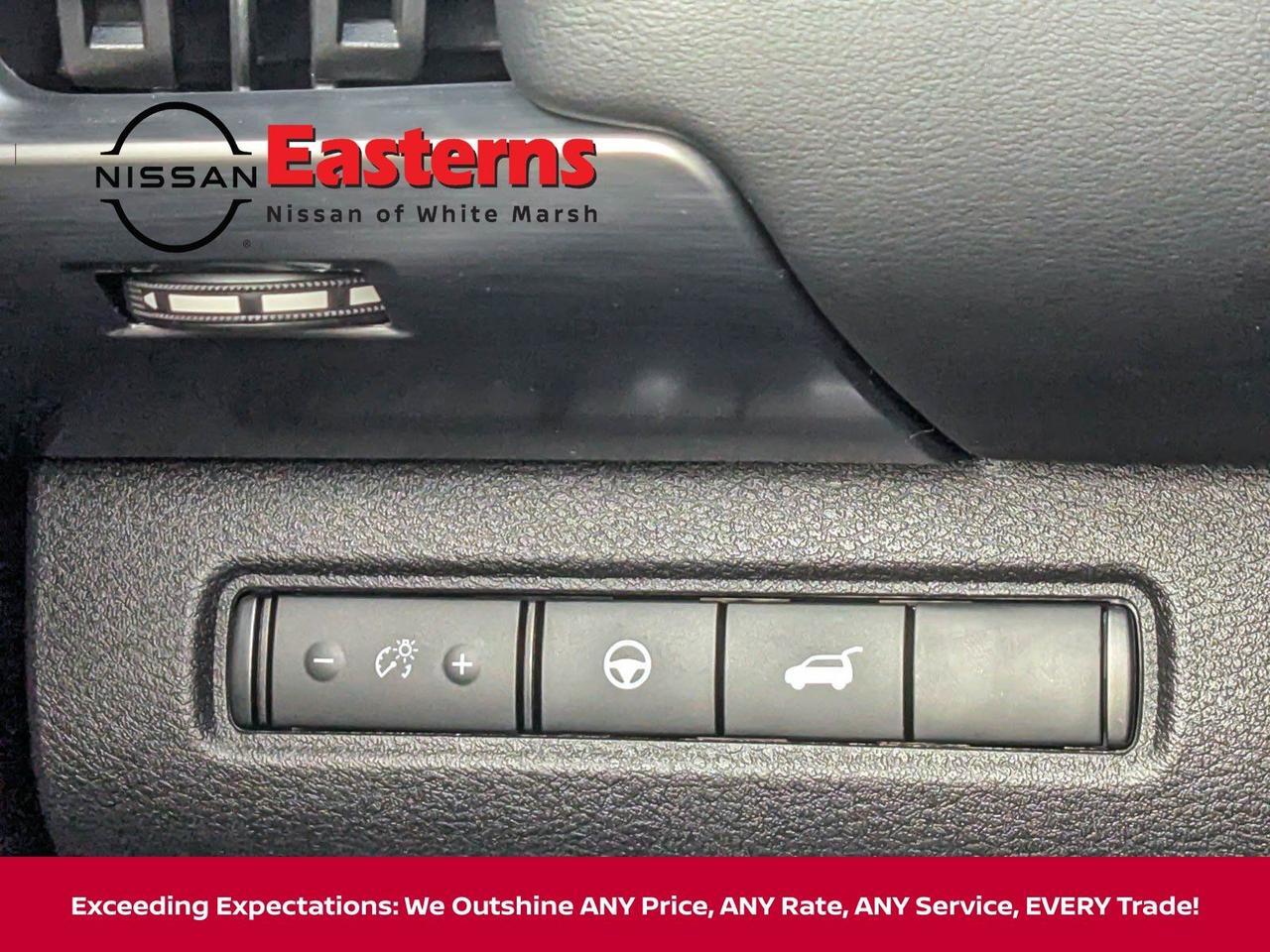 2025 Nissan Pathfinder SL White Marsh MD