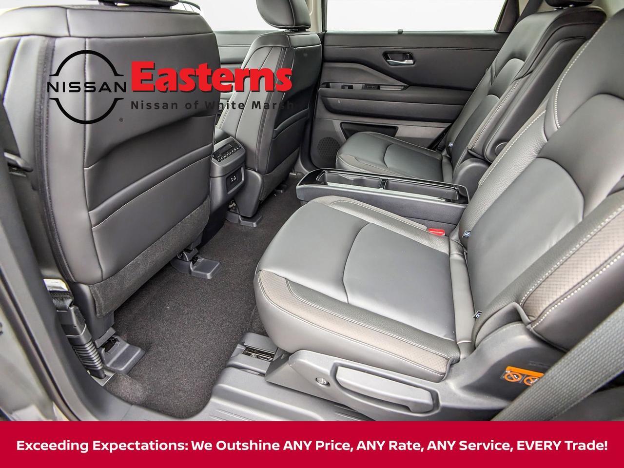 2025 Nissan Pathfinder SL White Marsh MD