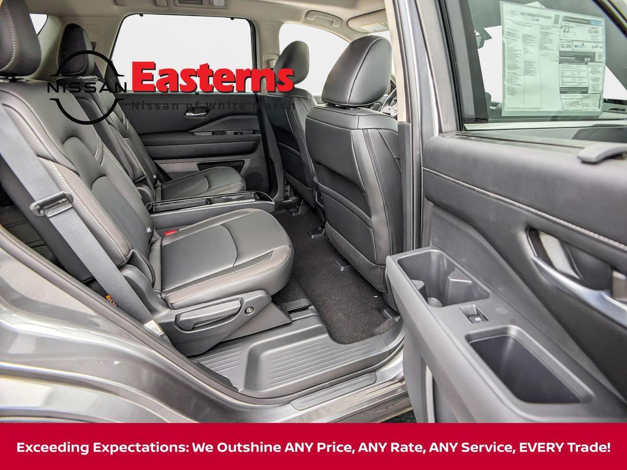 2025 Nissan Pathfinder SL White Marsh MD