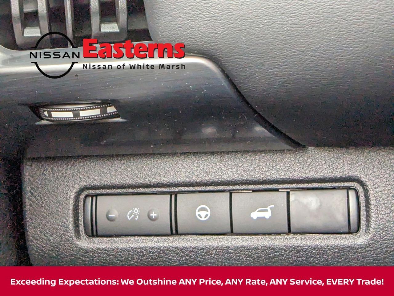 2025 Nissan Pathfinder SL White Marsh MD