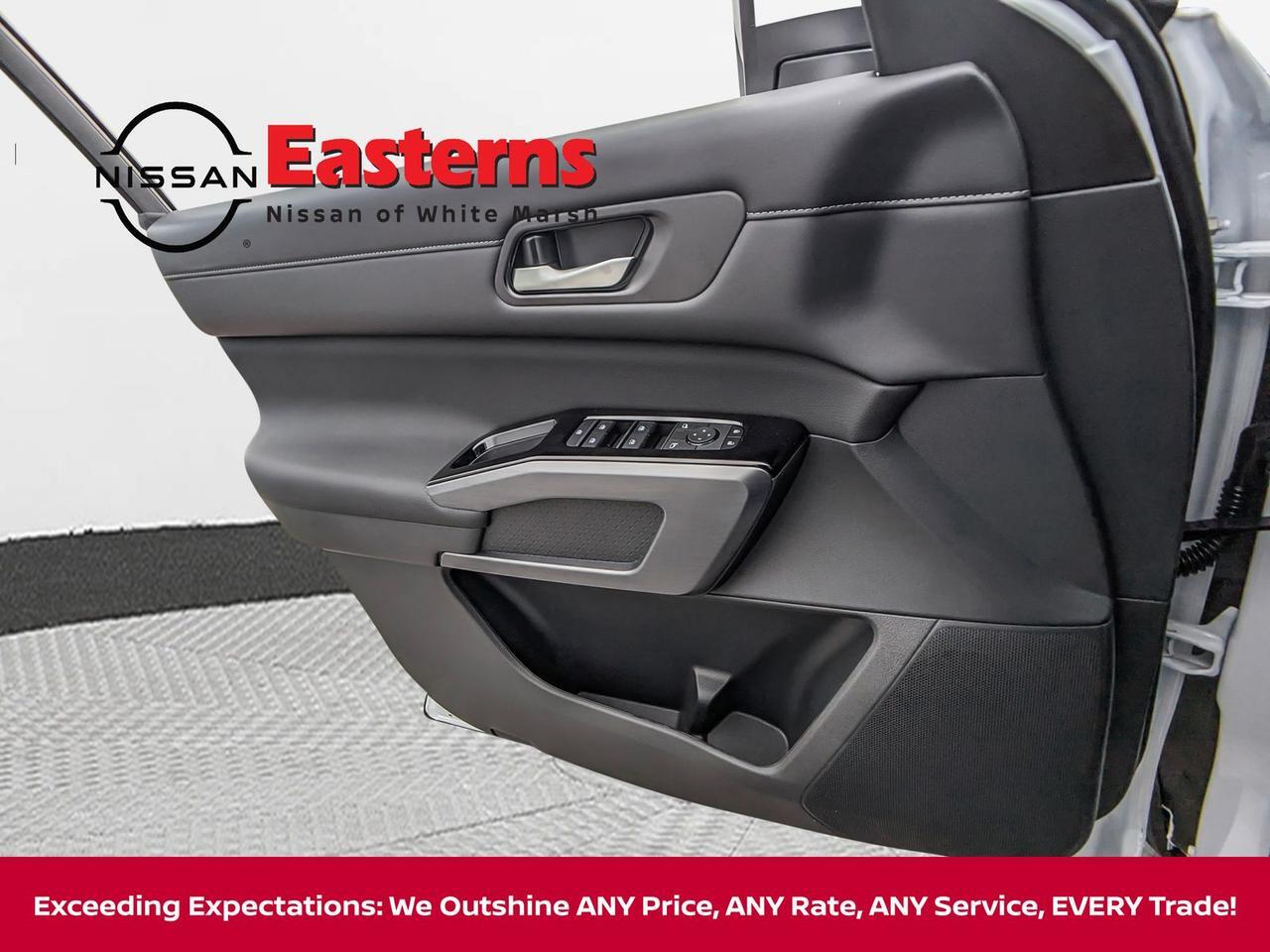 2025 Nissan Pathfinder SL White Marsh MD