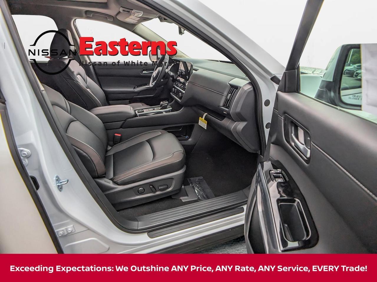 2025 Nissan Pathfinder SL White Marsh MD