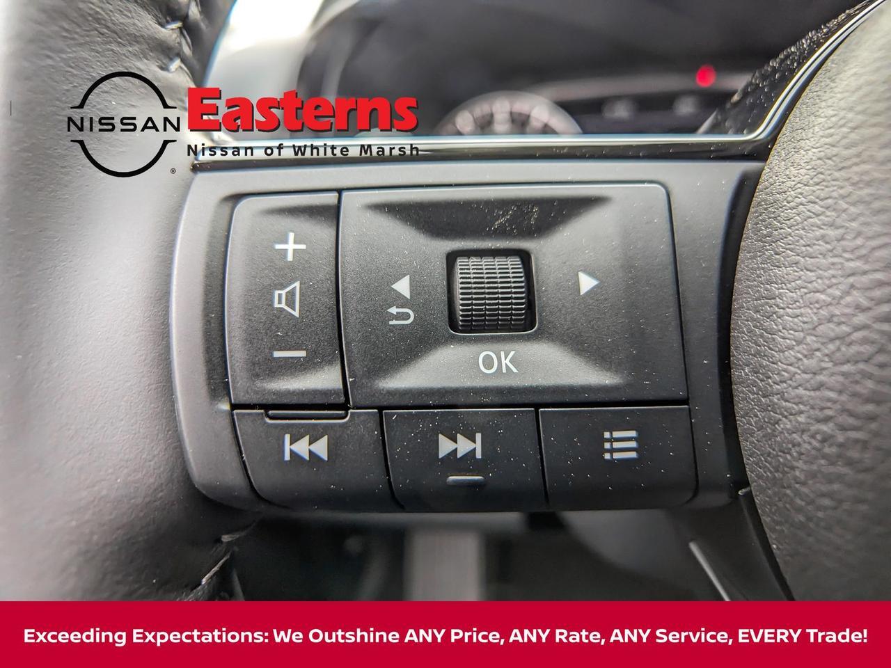 2025 Nissan Pathfinder SL White Marsh MD