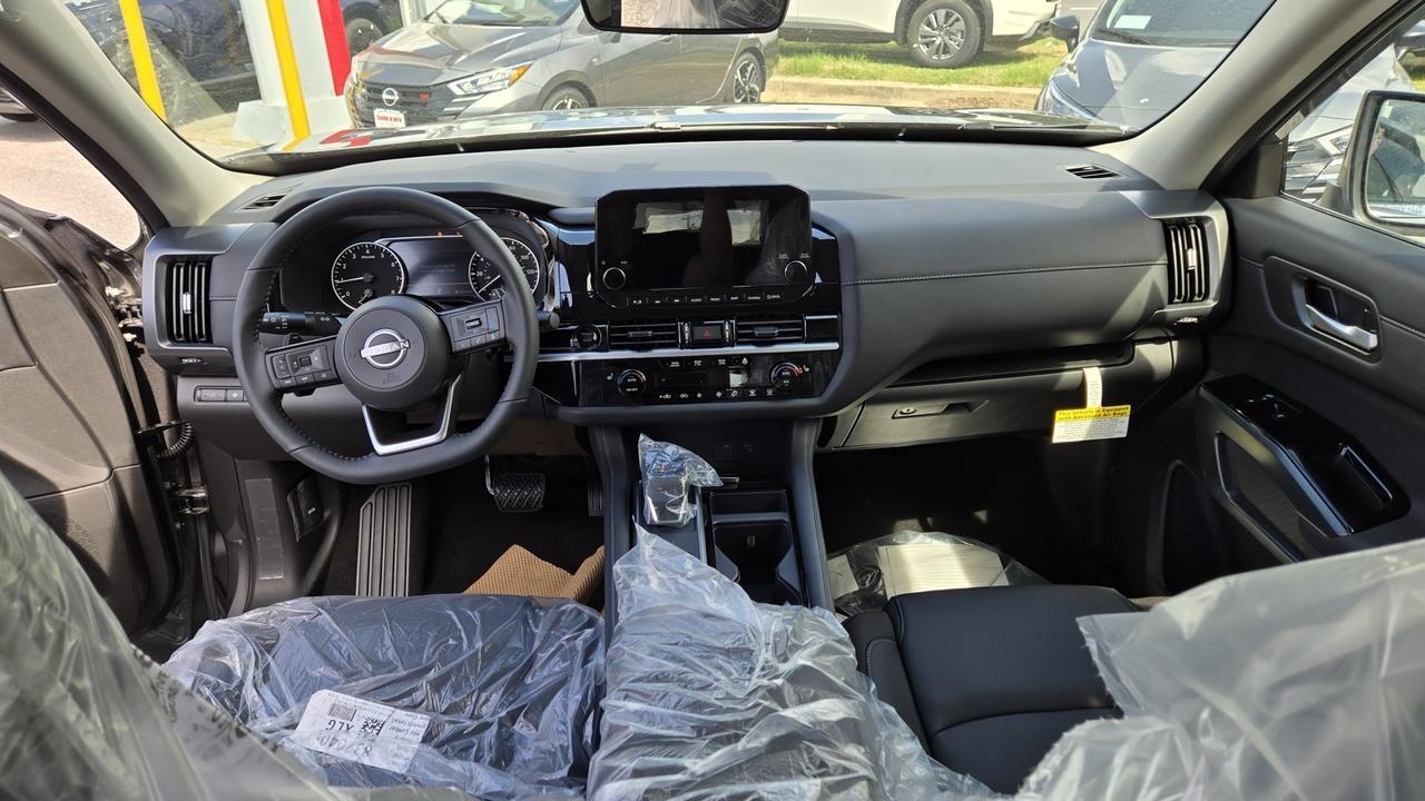 2025 Nissan Pathfinder SL Glen Burnie MD