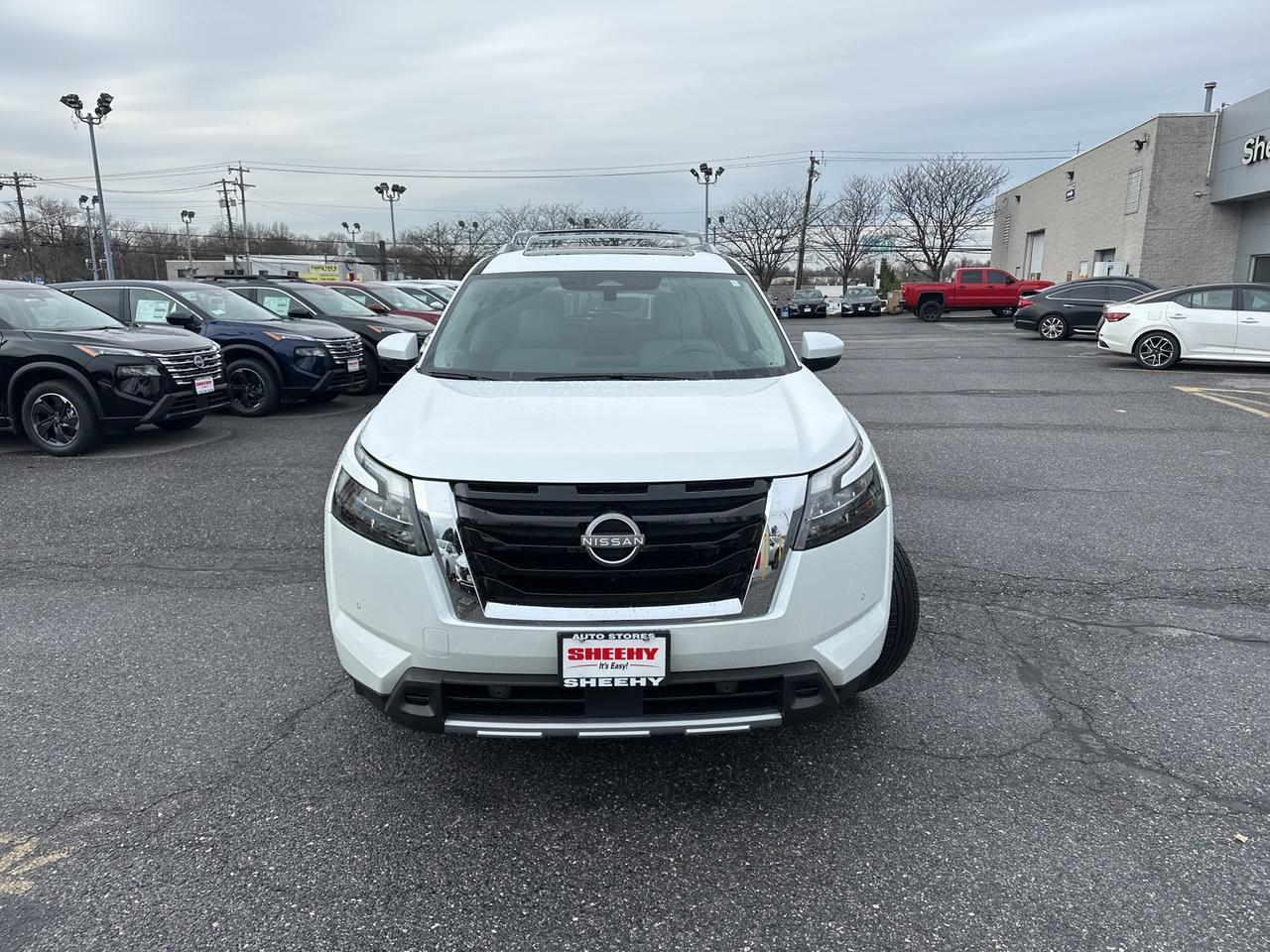 2025 Nissan Pathfinder SL Glen Burnie MD