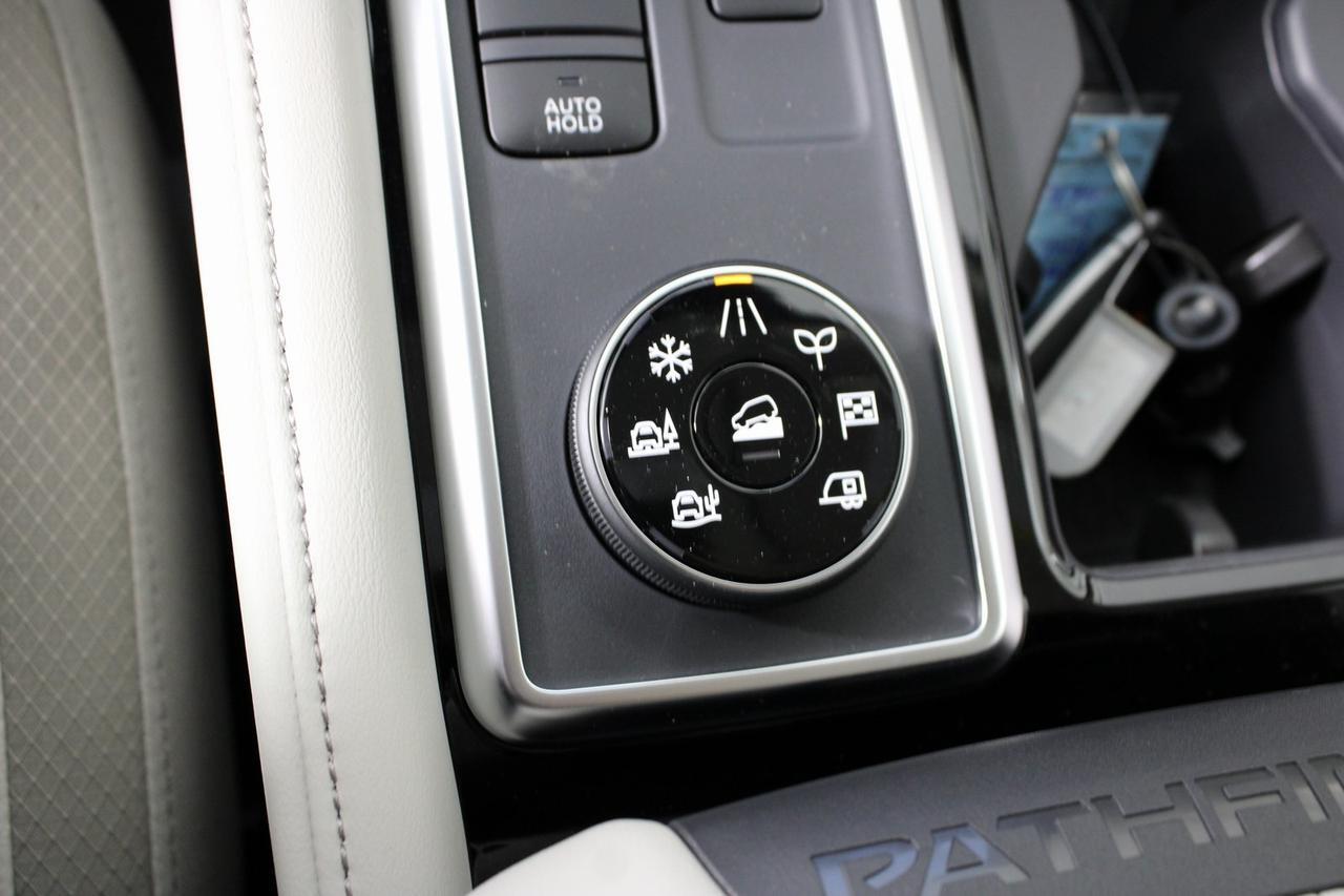 2025 Nissan Pathfinder SL Manassas VA