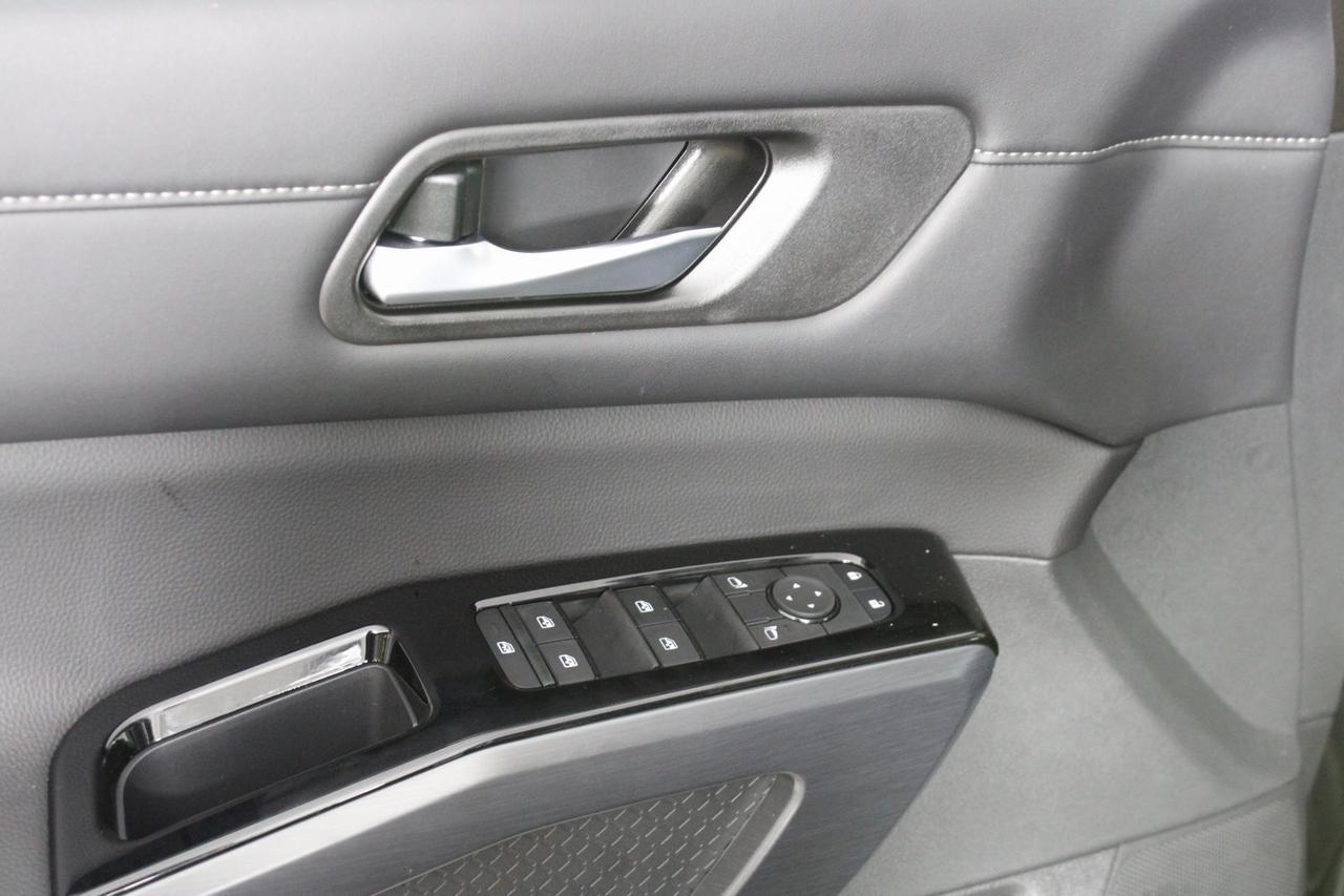 2025 Nissan Pathfinder SL Manassas VA