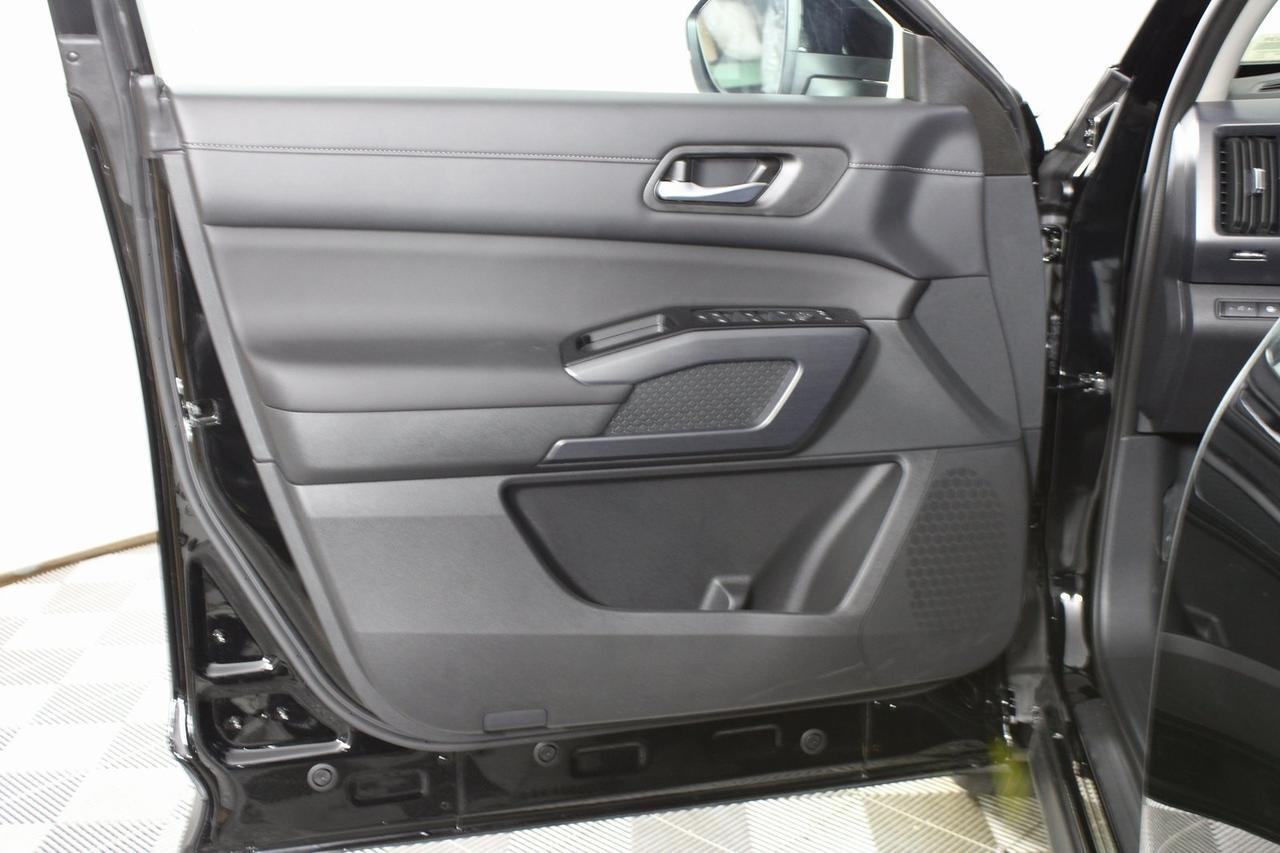 2025 Nissan Pathfinder SL Manassas VA