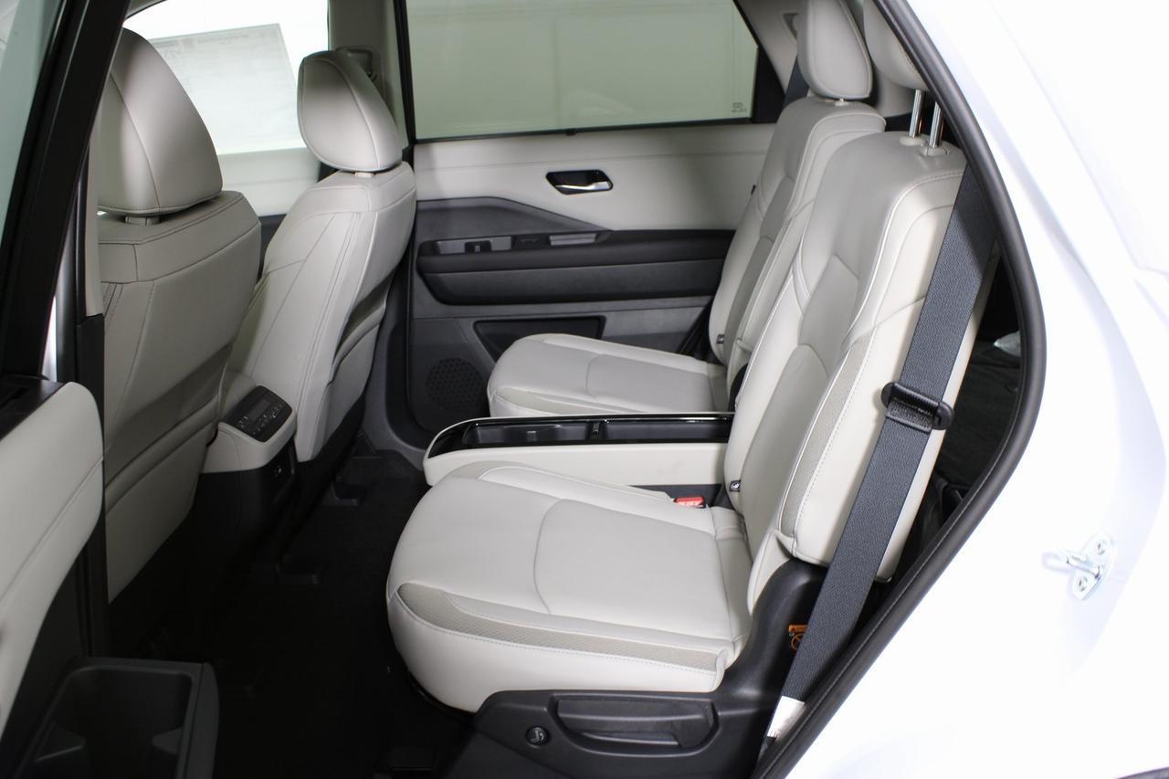 2025 Nissan Pathfinder SL Manassas VA