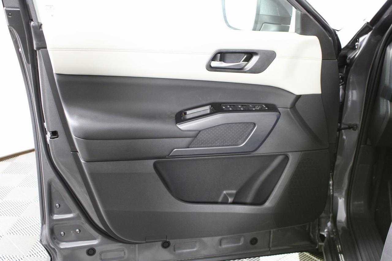 2025 Nissan Pathfinder SL Manassas VA