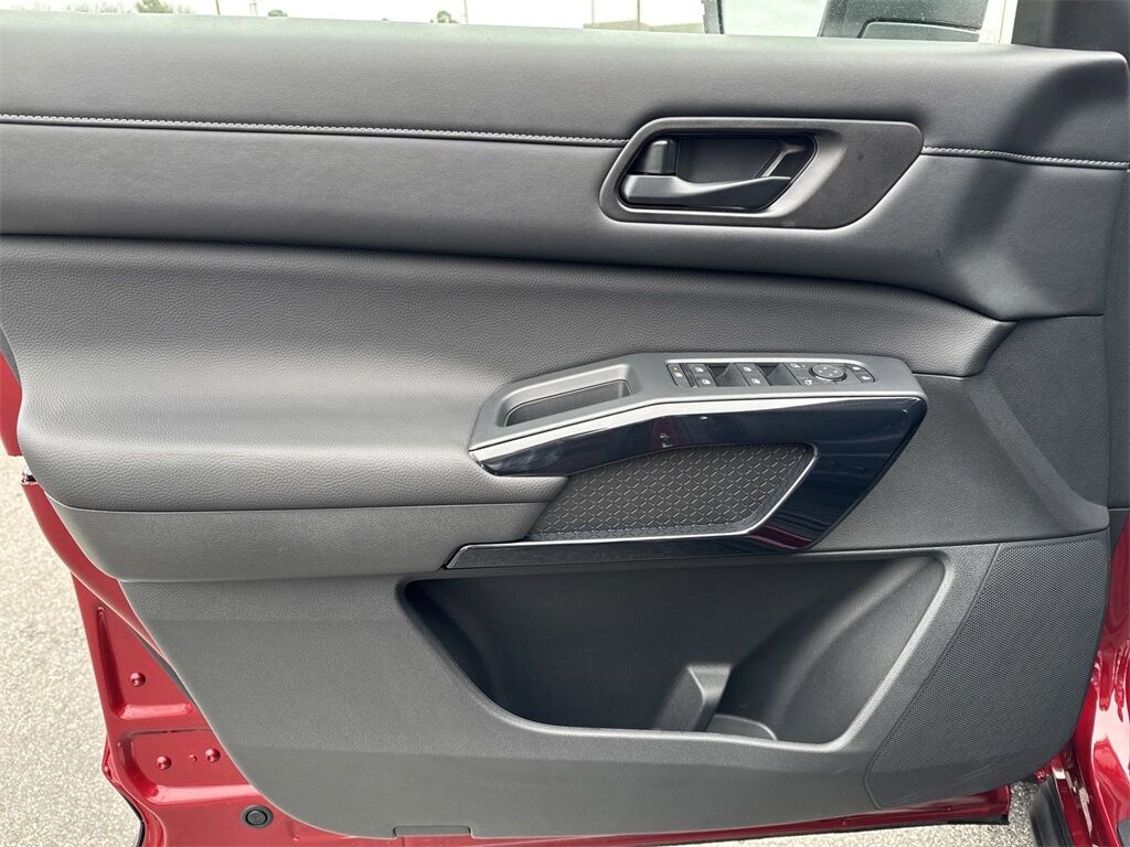 2025 Nissan Pathfinder SV Kennesaw GA