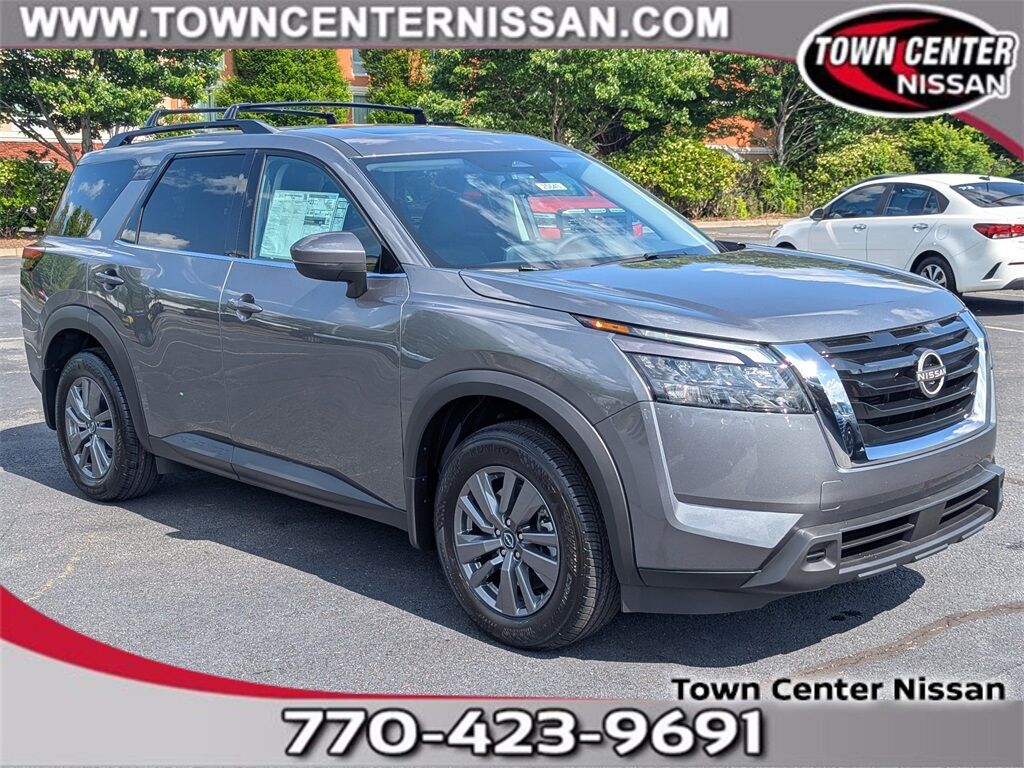 2025 Nissan Pathfinder SV