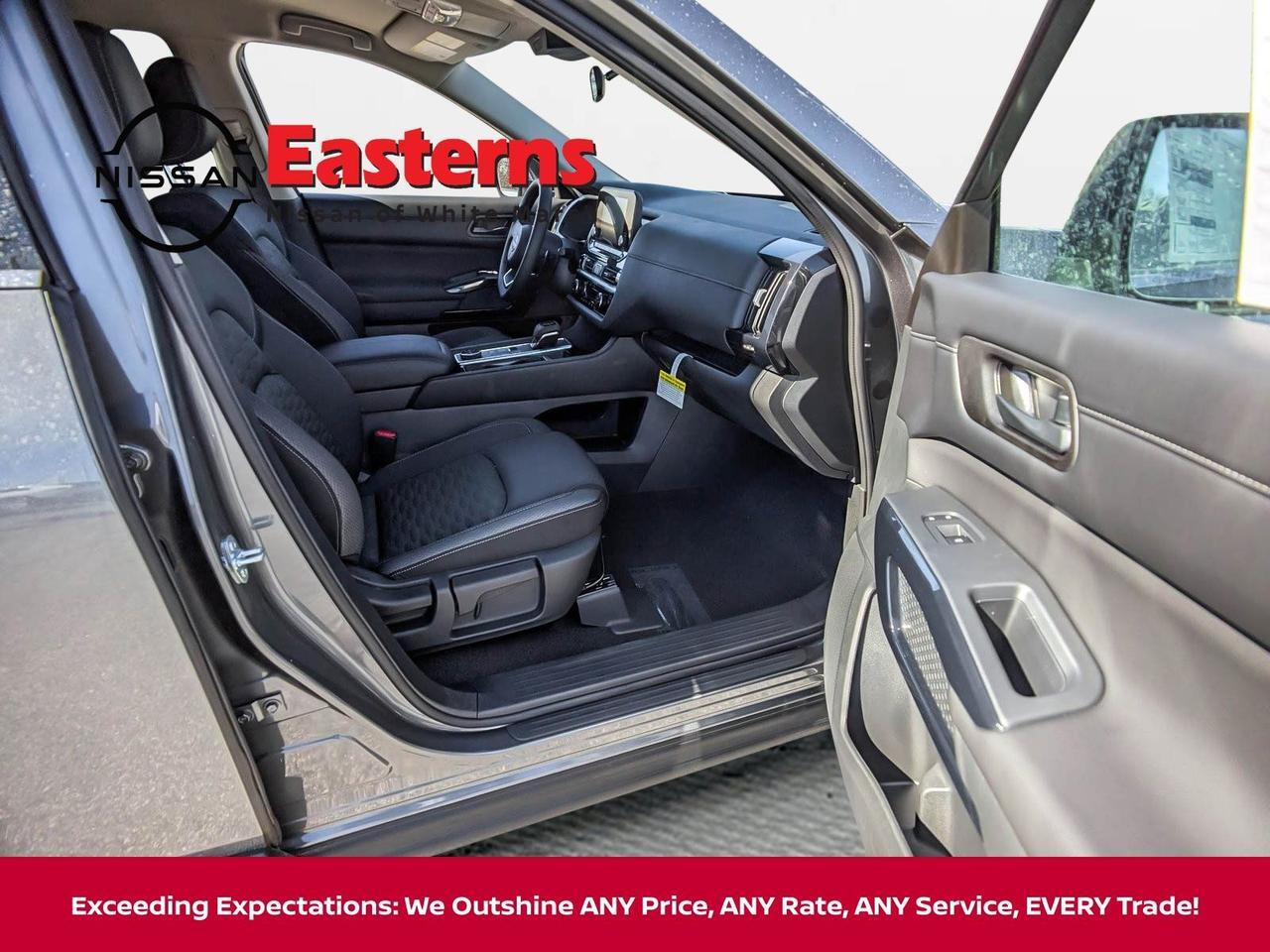 2025 Nissan Pathfinder SV White Marsh MD