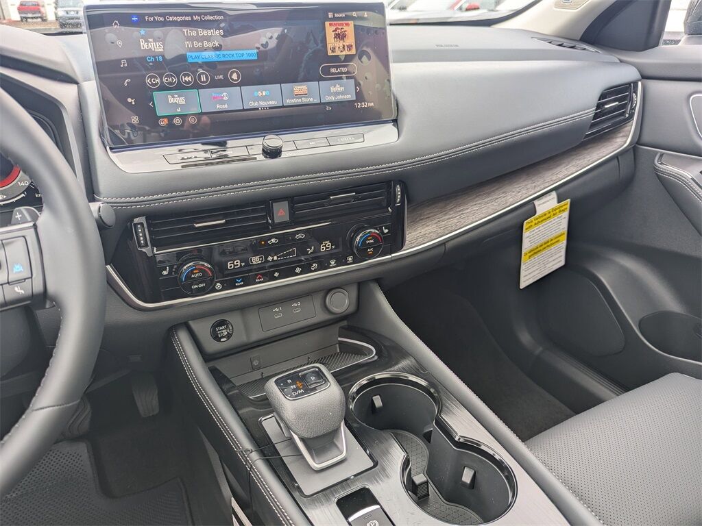 2025 Nissan Rogue Platinum Kennesaw GA