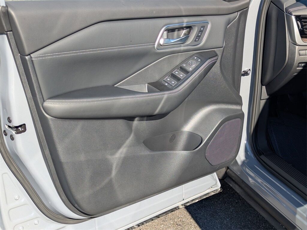 2025 Nissan Rogue Platinum Kennesaw GA