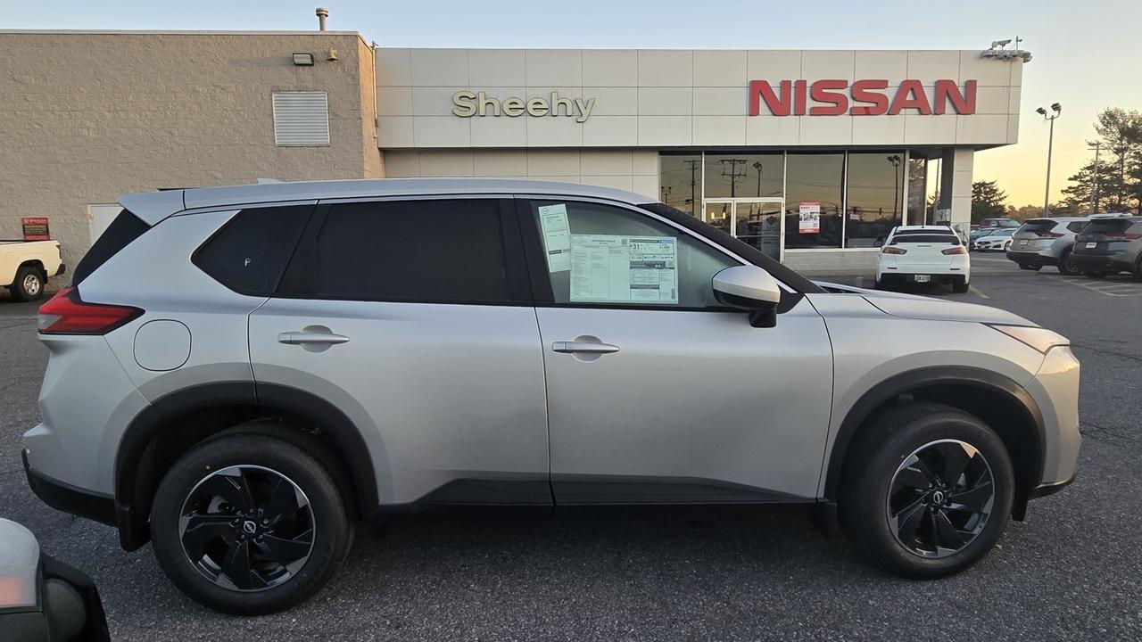 2025 Nissan Rogue SV