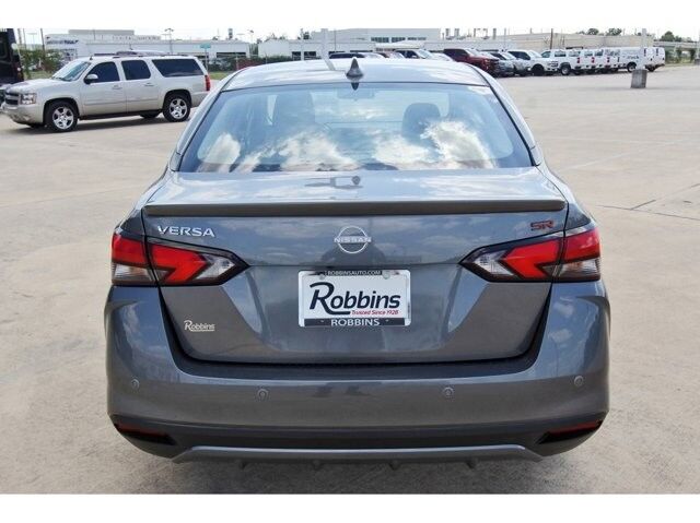 2025 Nissan Versa SR