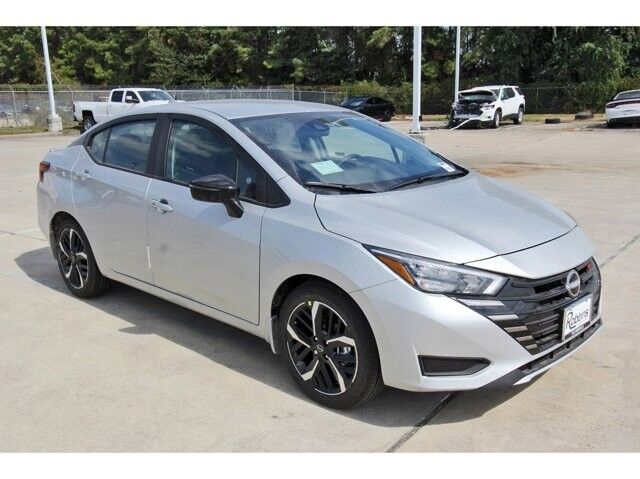 2025 Nissan Versa SR