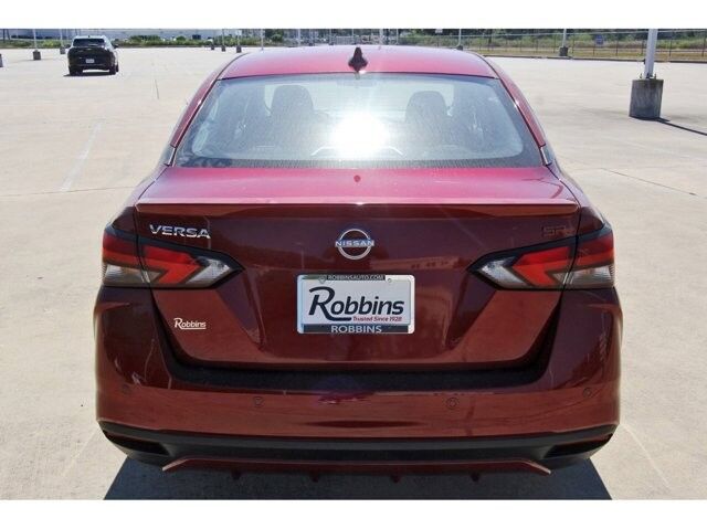 2025 Nissan Versa SR