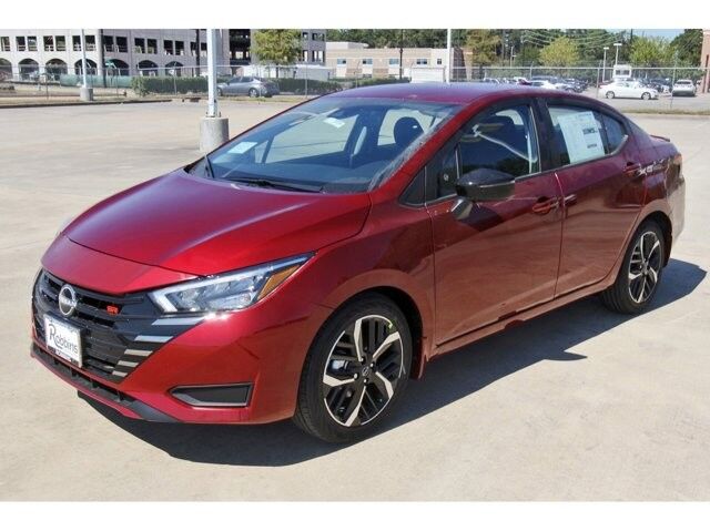 2025 Nissan Versa SR