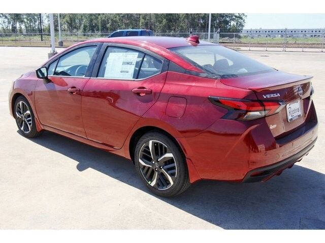 2025 Nissan Versa SR