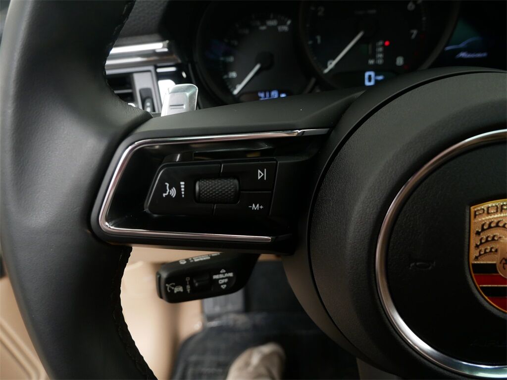 2025 Porsche Macan Oak Ridge TN