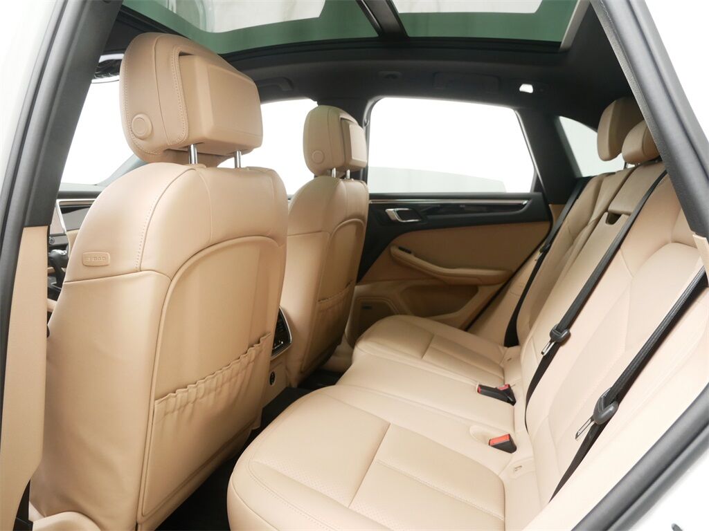 2025 Porsche Macan Oak Ridge TN