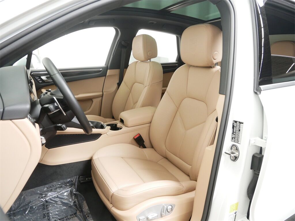 2025 Porsche Macan Oak Ridge TN