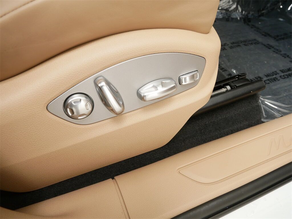 2025 Porsche Macan Oak Ridge TN