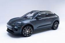 2025 Porsche Macan 4S Electric