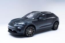 2025 Porsche Macan 4S Electric