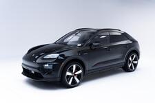 2025 Porsche Macan 4S Electric