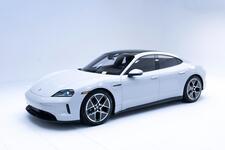 2025 Porsche Taycan 