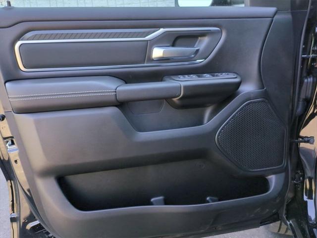 2025 Ram 1500 BIG HORN CREW CAB 4X4 5'7' BOX Racine WI