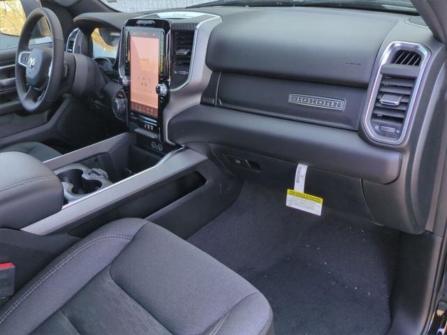 2025 Ram 1500 BIG HORN CREW CAB 4X4 5'7' BOX Racine WI