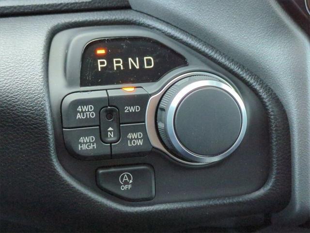 2025 Ram 1500 BIG HORN CREW CAB 4X4 5'7' BOX Racine WI