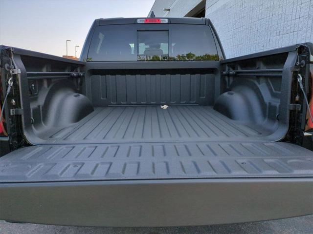 2025 Ram 1500 BIG HORN CREW CAB 4X4 5'7' BOX Racine WI