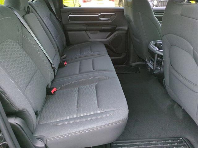 2025 Ram 1500 BIG HORN CREW CAB 4X4 5'7' BOX Racine WI