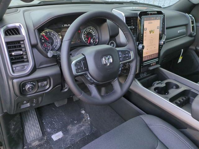2025 Ram 1500 BIG HORN CREW CAB 4X4 5'7' BOX Racine WI