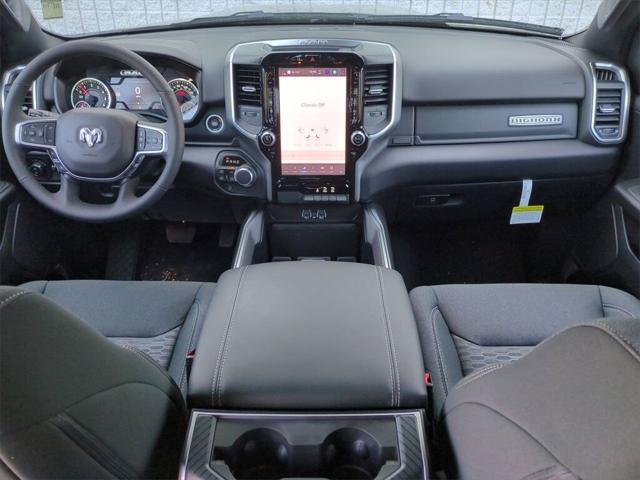2025 Ram 1500 BIG HORN CREW CAB 4X4 5'7' BOX Racine WI